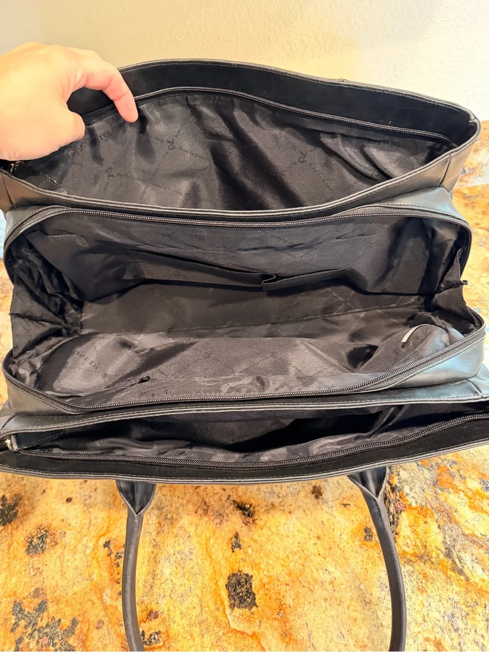 Roberta di Camerino Faux Leather Tote
